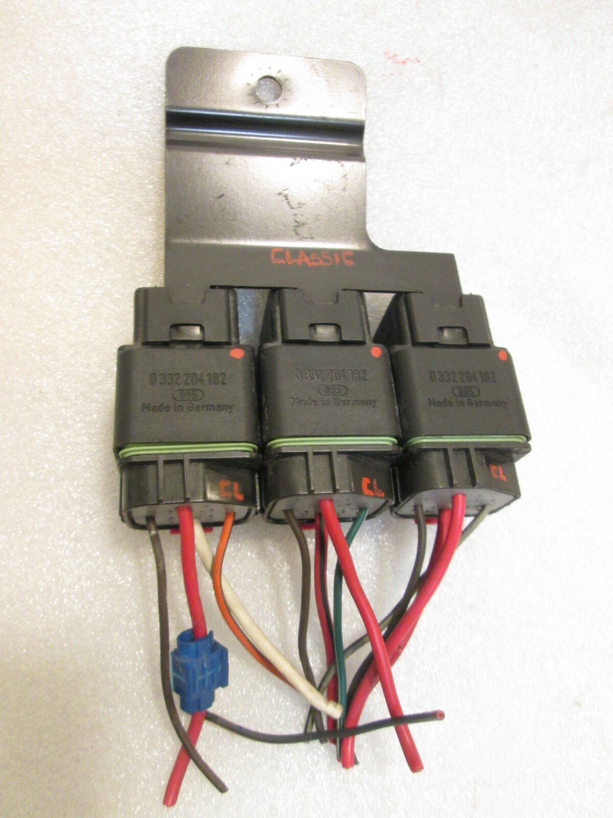 Bosch Fuel Pump, Car Alarm Relays 0 332 204 182 12V 20/30A **825530731