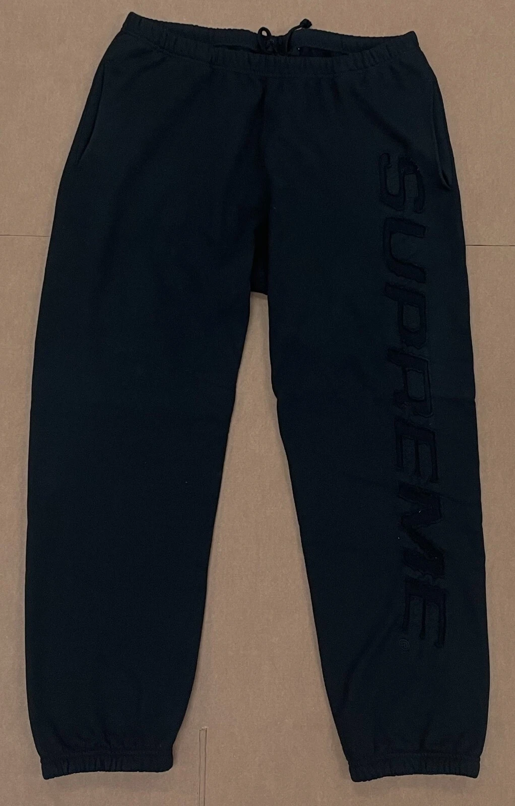 SET SUPRÊME EN LOGO PANTALON DE SURVÊTEMENT NOIR TAILLE L (91