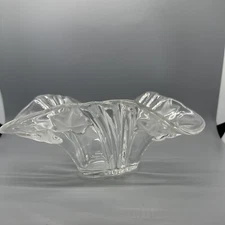 Mikasa Parisian Ivy Handkerchief Crystal Bowl Vintage 7.5” X 8” X 4” Vintage