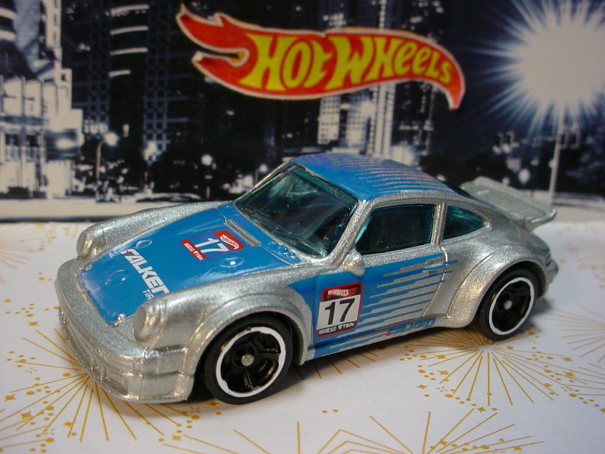 2016 Hot Wheels PORSCHE 934 TURBO RSR #181 silver;FALKEN 17
