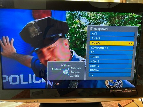 Panasonic Viera TX-37LZD800F 94 cm (37 Zoll) 1920x1080 Pixel - LCD Fernseher - Bild 2 von 11