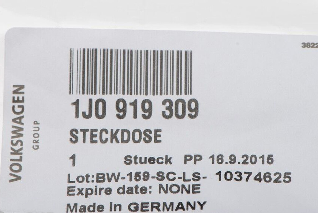 VW Volkswagen Power Outlet Assembly Socket Beetle CC Golf Jetta 1J0919309 OE NEW