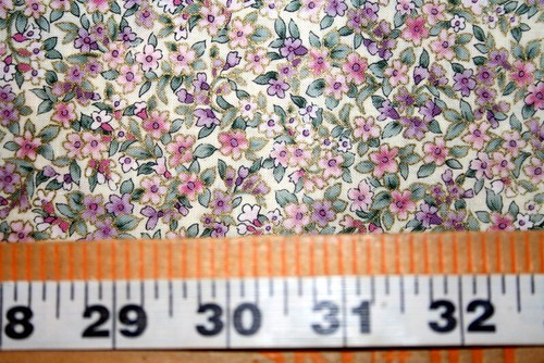 LES JARDINS-TINY FLOWERS IN PINK AND PURPLE BY HOFFMAN - 100% COTTON FABRIC - Picture 3 of 3