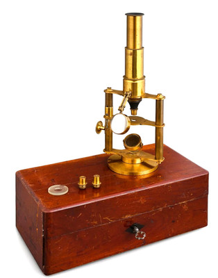 Wissenschaftliches Instrument - Mikroskope - Säulenmikroskop im Koffer - 19. Jh.
