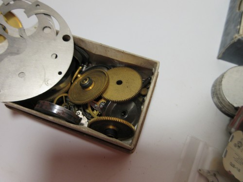 LOT OF WATCH PARTS WATCHMAKER REPLACEMENT PART VINTAGE MOVEMENT PARTS #12 - Bild 7 von 16