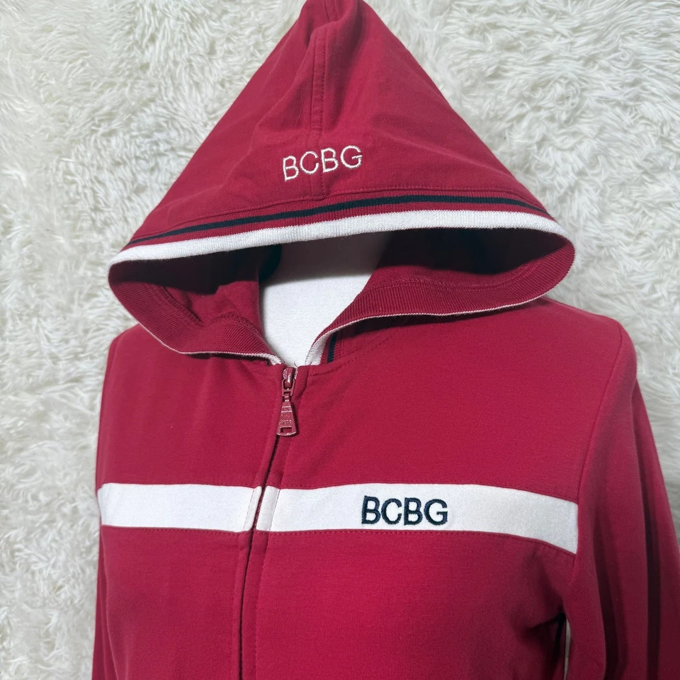 Sudadera con capucha BCBG MAXAZRIA roja estrás doble cremallera Foto 2 de 4