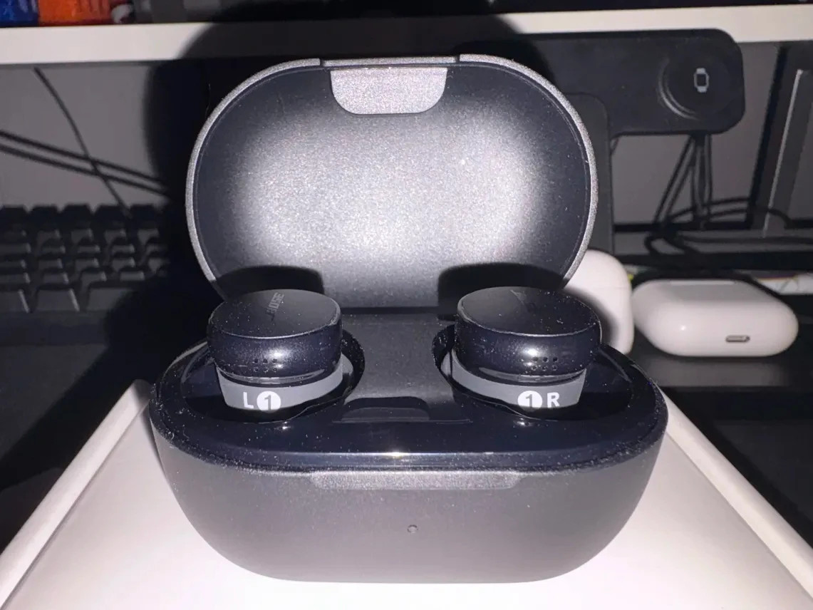 Bose QuietComfort In Ear Wireless Headphones - Triple Black