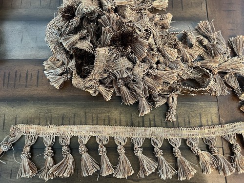 Gold Brown Upholstery Braid Trim With Tassels - Picture 2 of 3