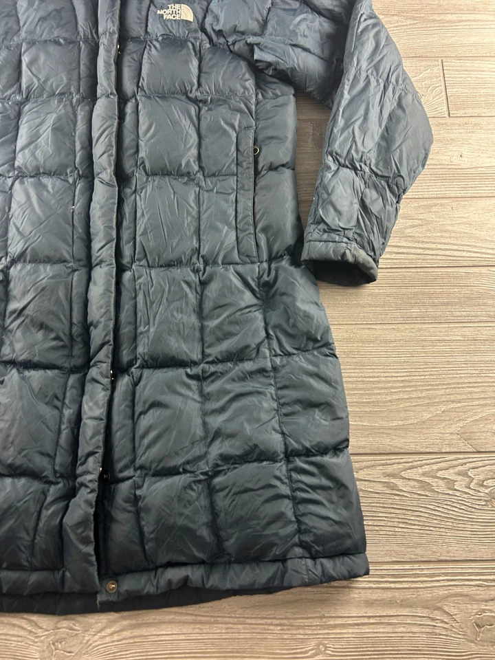 The North Face Quilted 600 Down Hoodie Puffer Parka Coat Navy Medium Women's - Image 2 of 4