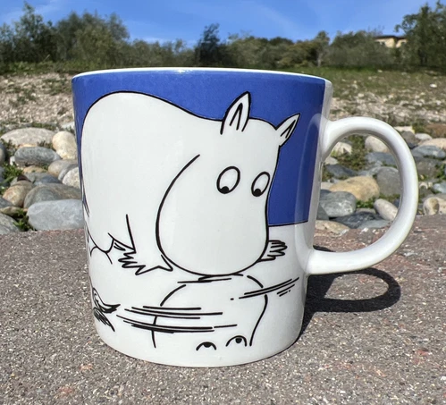 Arabia Finland Moomin mug Moomintroll on Ice (1999-2012)_