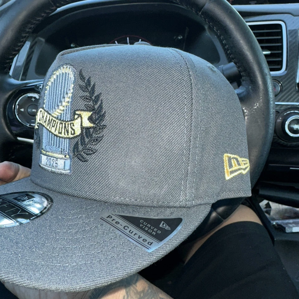 🏆 LA Dodgers 2025 Serie Mundial Champions Parade New Era 9FIFTY Sombrero con PIN 🏆 Foto 2 de 4