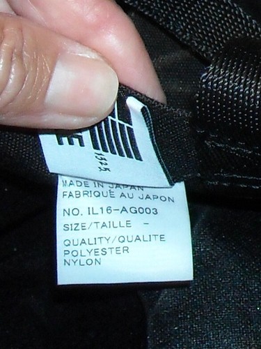 NWOT 100% Authentic Women's Issey Miyake Purse Bag Color Black/Silver - Picture 7 of 10