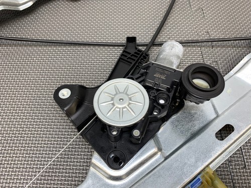 19-24 INFINITI QX50 FRONT LEFT DRIVER DOOR WINDOW REGULATOR W/ MOTOR 80701-5NA0A - Picture 15 of 23