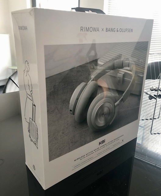 Rimowa X Bang & Olufsen H9i Kopfhörer In Hands Limited Rimowa X Bang & Olufsen H9i Kopfhörer In Hands Limited
