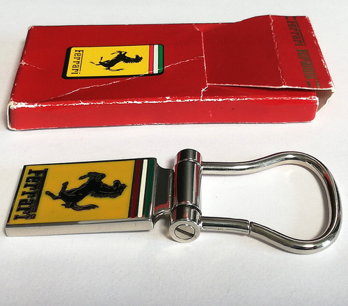 Ferrari Formula Original Enamel Keychain 1997 - Picture 3 of 20