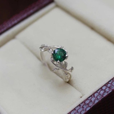 Stunning Engagement Ring 925 Sterling Silver Simulated Round Cut Emerald Ring