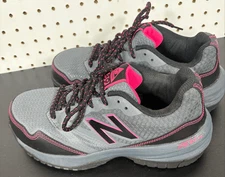 New Balance womens Composite Toe Industrial Shoe Gray/Pink size 7