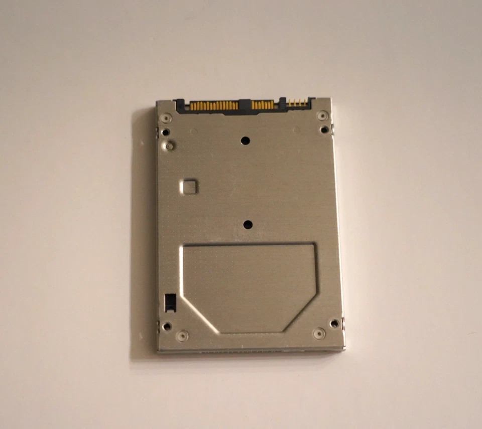 800GB Toshiba SAS 12Gbps SSD 2.5" High Endurance Enterprise Server SSD +Quantity - Image 3 of 4