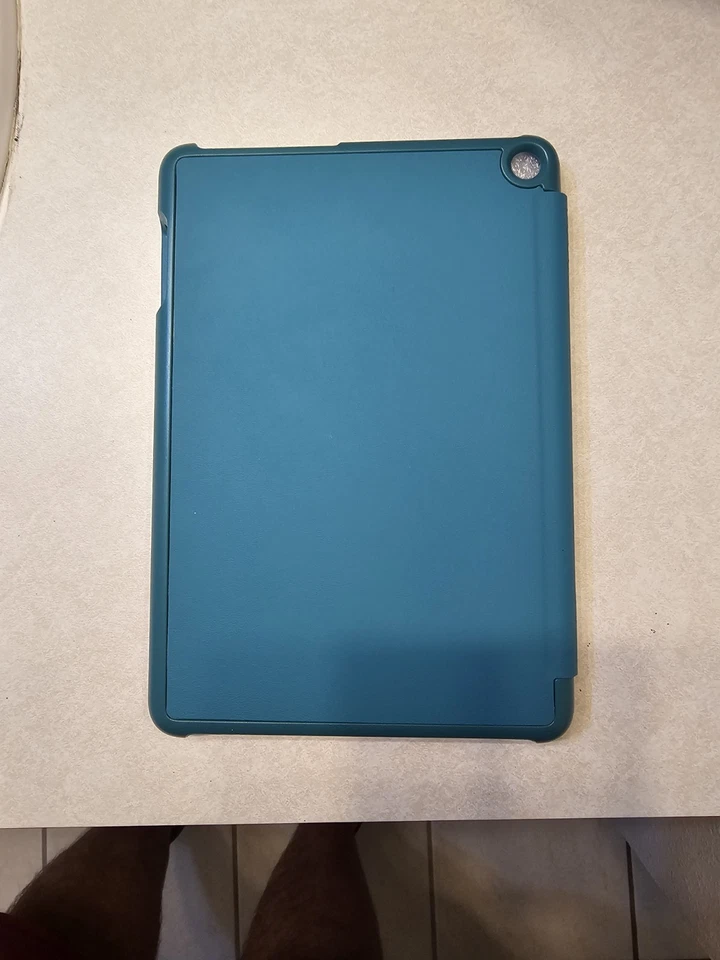 Amazon Case for Fire HD8 Fits 12th Gen 2022  - Image 4 of 4