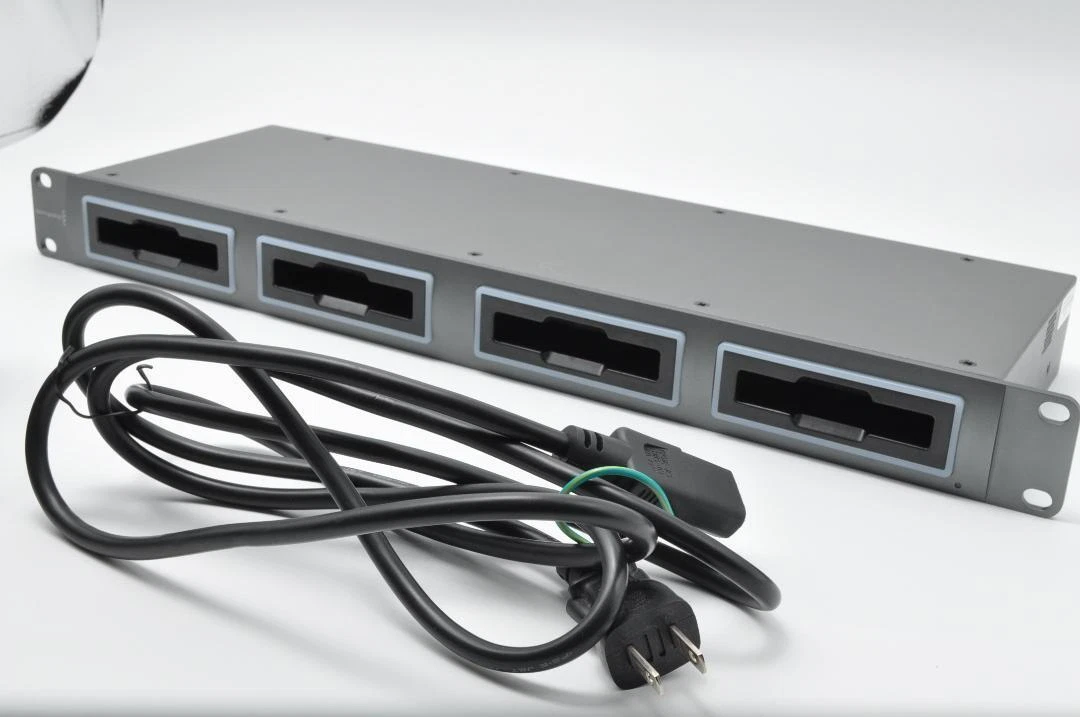 Blackmagic Design DISKMDOCK4 MultiDock2 【Near Mint】by Courier