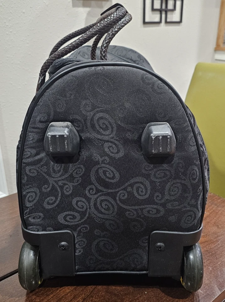 Brighton 21 inch Wheeled Carry On Duffle Bag Luggage w/Lock - Very Good Cond - Image 4 of 4