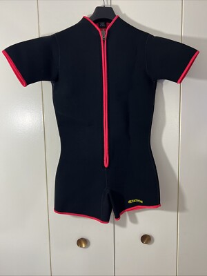 Fathom SeaFlex Size M/L 3 Scuba Diving Wetsuit Snorkeling Black/Red