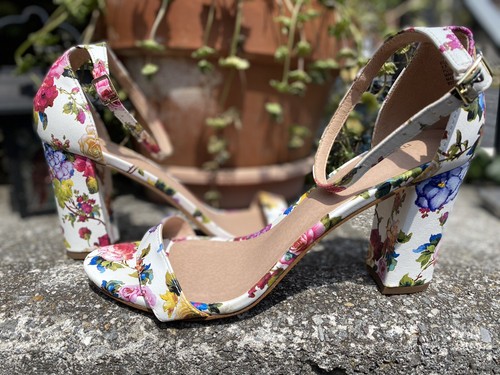 Madden Girl Beela Floral Block Heels Sz 9.5 - Picture 4 of 5