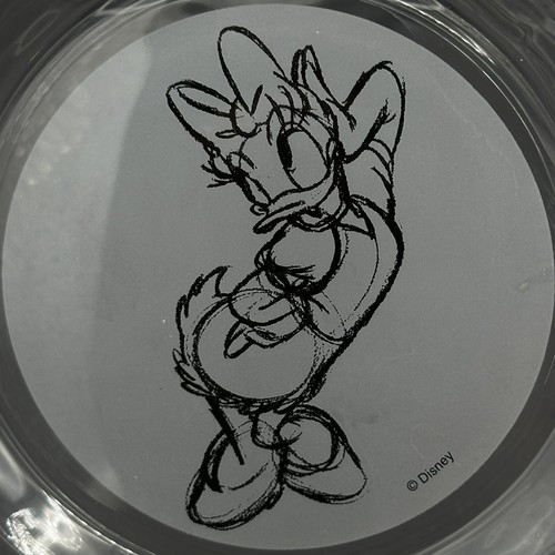 Four Disney Donald And Daisy Duck Glass Dessert Plates 7.5 Inch Two Of Each - Picture 4 of 11