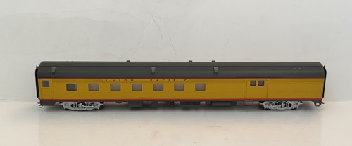 Walthers escala HO 932-6474 85’ Budd equipaje dormitorio Union Pacific | Zustand: New