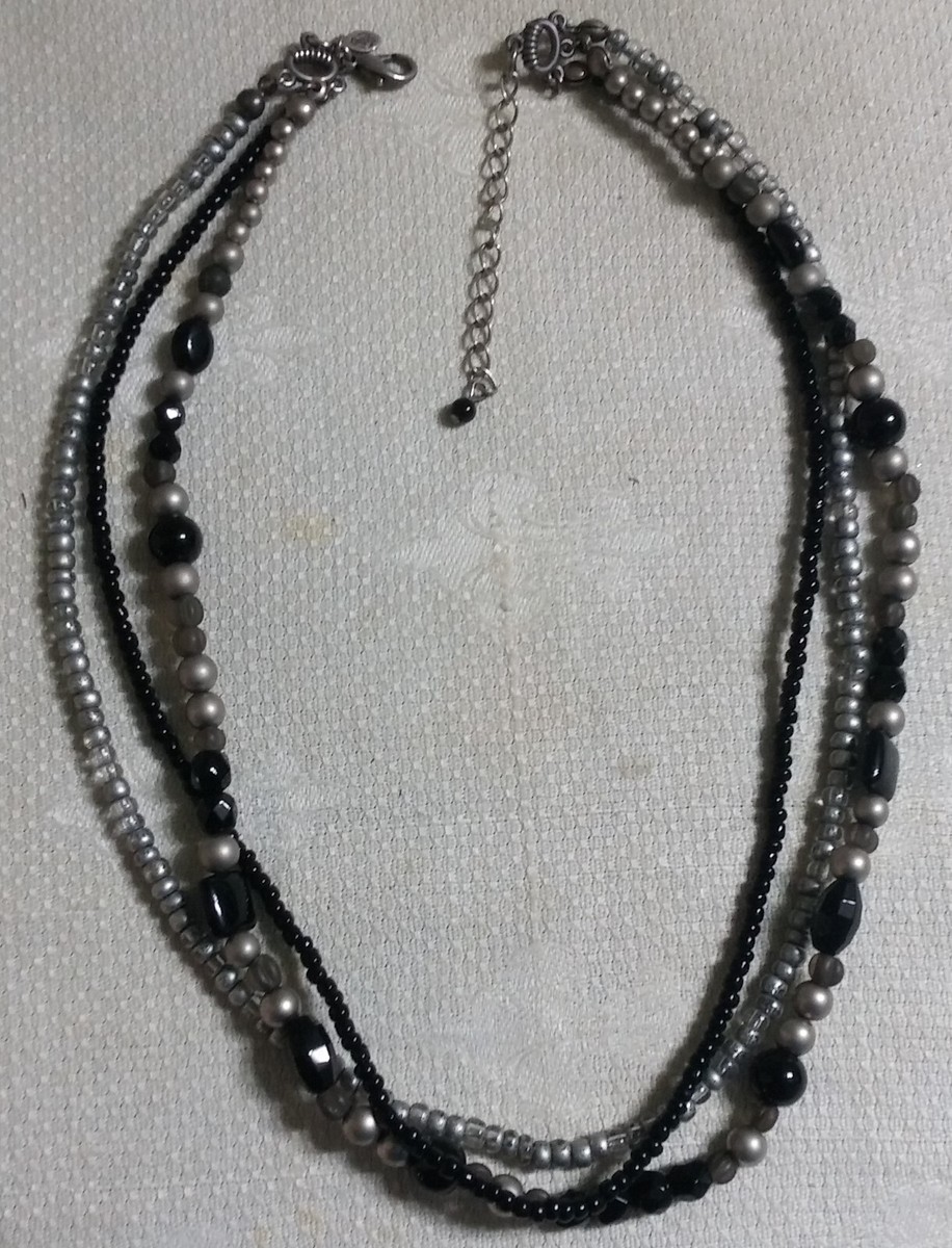 Premier Designs ST Metal Strand Black Silver Glass Seed Bead 19