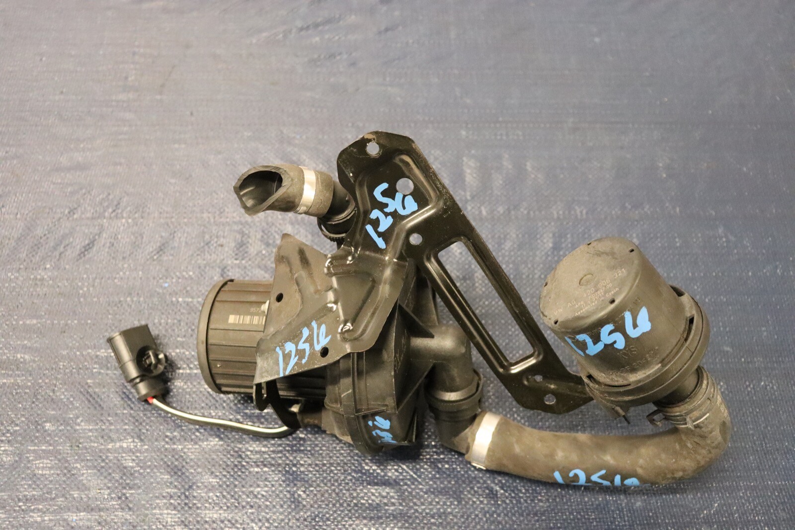 2012 AUDI R8 5.2 QUATTRO SPYDER V10 OEM SECONDARY AIR INJECTOR PUMP  #1256