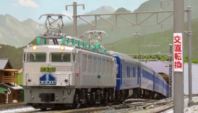 N Scale Kato 3067-1 EF81 300 JNR Silver Japanese Electric