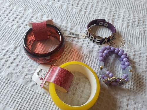 Lot of 4 Charming Charlie bracelets Bangle Stretch Beaded Rhinestone Dream NWT - Picture 7 of 7