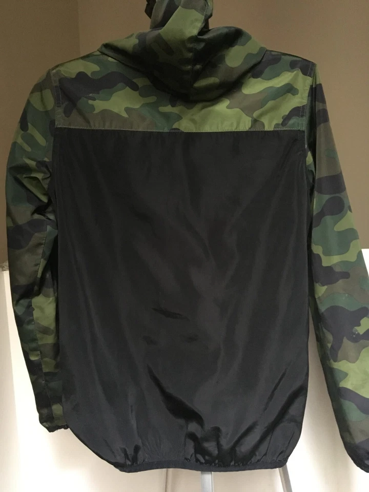 Chaqueta ligera para niños talla PEQUEÑA S camuflaje con capucha verde negro OCEAN CURRENT Foto 3 de 4