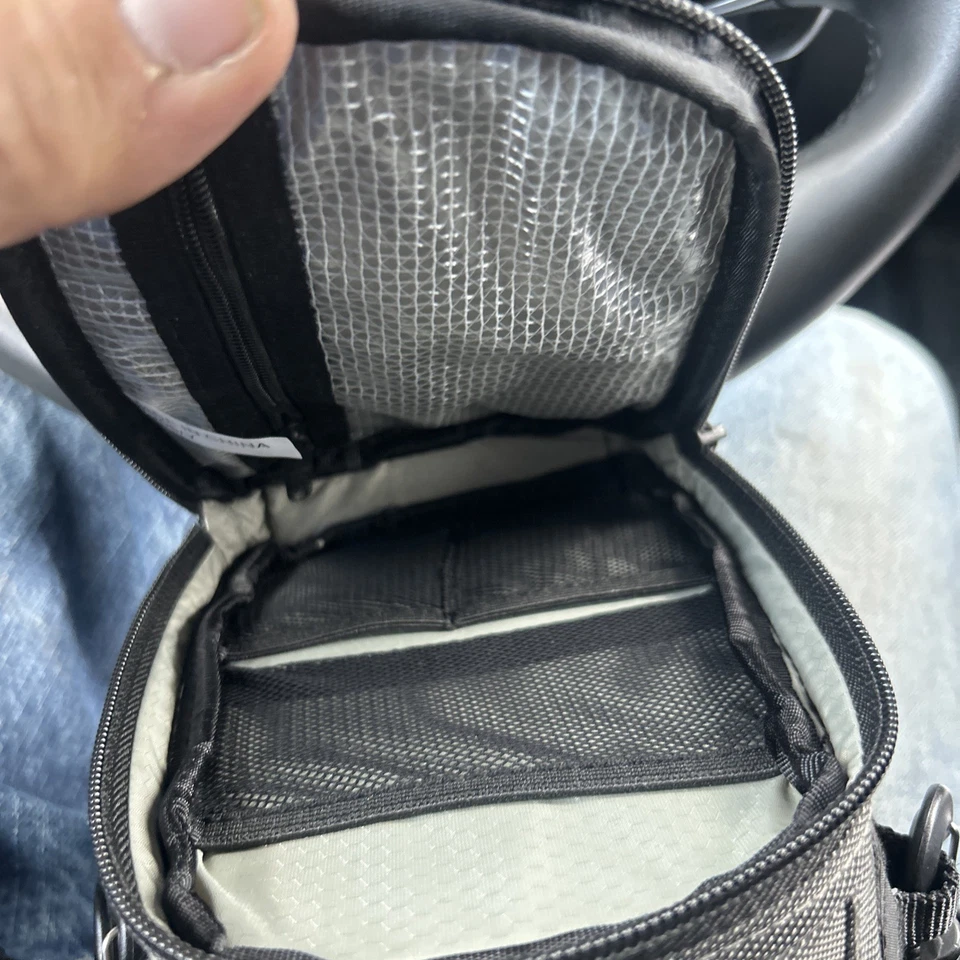 Bolsa de transporte para cámara digital Case Logic con asa Foto 3 de 3