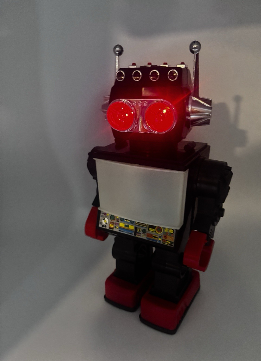 Vintage KAMCO Saturn Robot 13