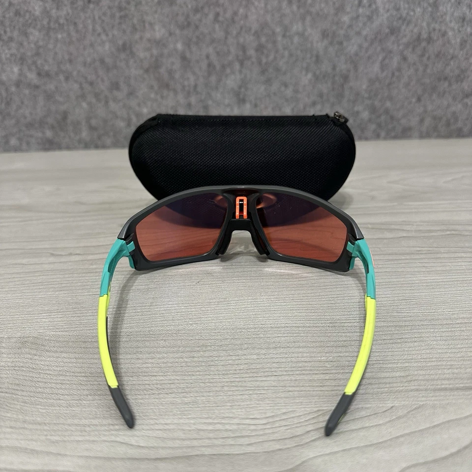 Óculos de sol Oakley Field Jacket polarizado Prizm masculino esporte trilha - Imagem 3 de 4