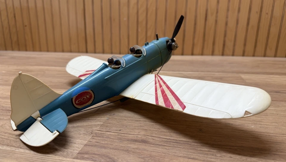 Modelo de avión Cox Ryan Trainer de colección de los años 60 con motor .020, acelerador y pilotos Foto 2 de 4
