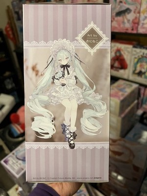 FuRyu Hatsune Miku Vintage Doll Style Noodle Stopper Figure NEW US