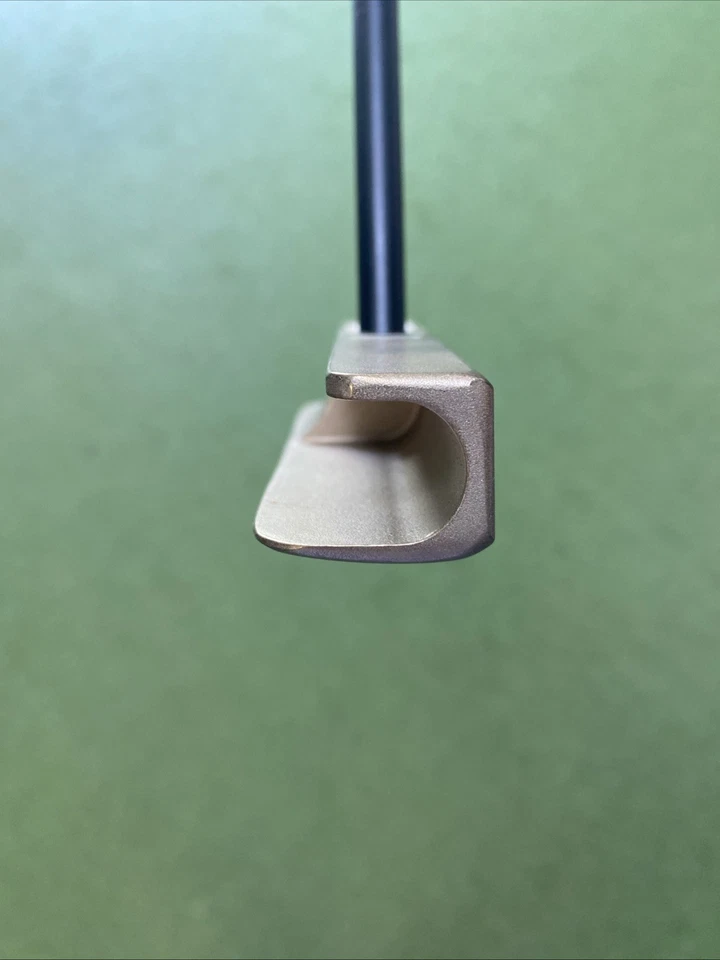 Used RH SeeMore FGP 34” Blade Putter The SeeMore - Image 4 of 4