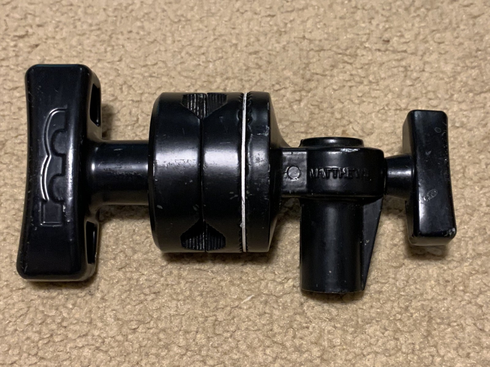 Matthews 2-1/2" Grip Head, Black