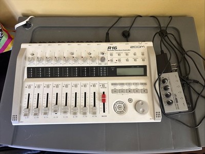 Zoom R16 Digital Multitrack recorder Interface Controller + 32GB