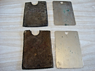 2 U.S. ARMY WW1 SHAVING/SIGNAL MIRRORS STORAGE POUCH