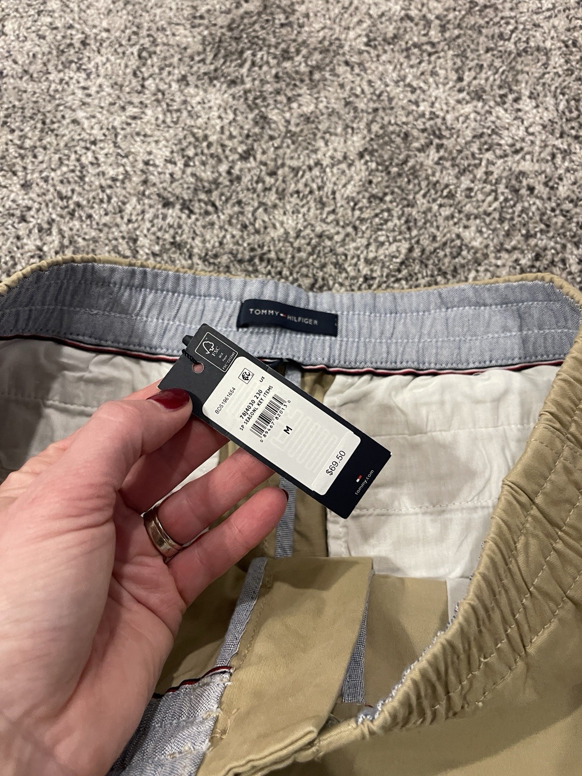 Tommy Hilfiger Men’s The Flex Khaki Elastic Waist Shorts Medium 7” Inseam NWT thumbnail 6