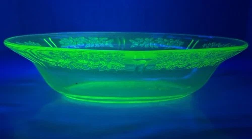 Federal Uranium/Vaseline Glass Sharon Cabbage Rose Oval Serving Bowl 1930’s