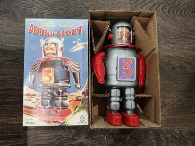 Astro Scout Robot Wind Up Friction Powered  TR-2010 NEW JH