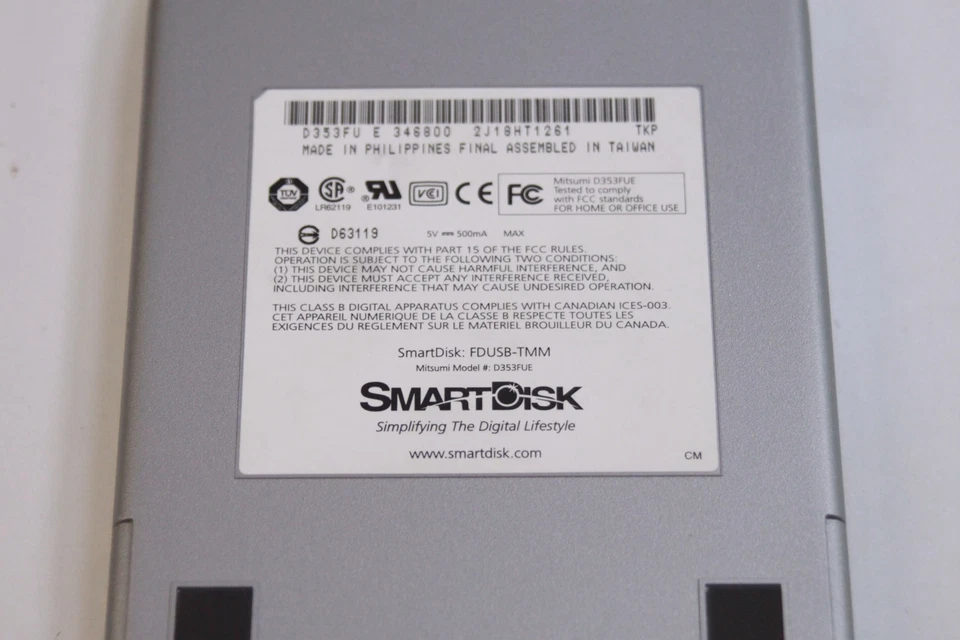 SmartDisk FDUSB-TMM, which is a USB 3.5" External Floppy Disk Drive - Image 2 of 2