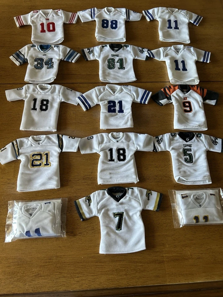 2005 Upper Deck (15) Mini Jersey Lot.  Manning , Bledsoe , Moss, Tomlinson ,etc - Image 2 of 4