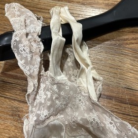 Vintage Alida 1940&rsquo;s Ivory Lace Lingerie Lace Slip Size 32 AS IS