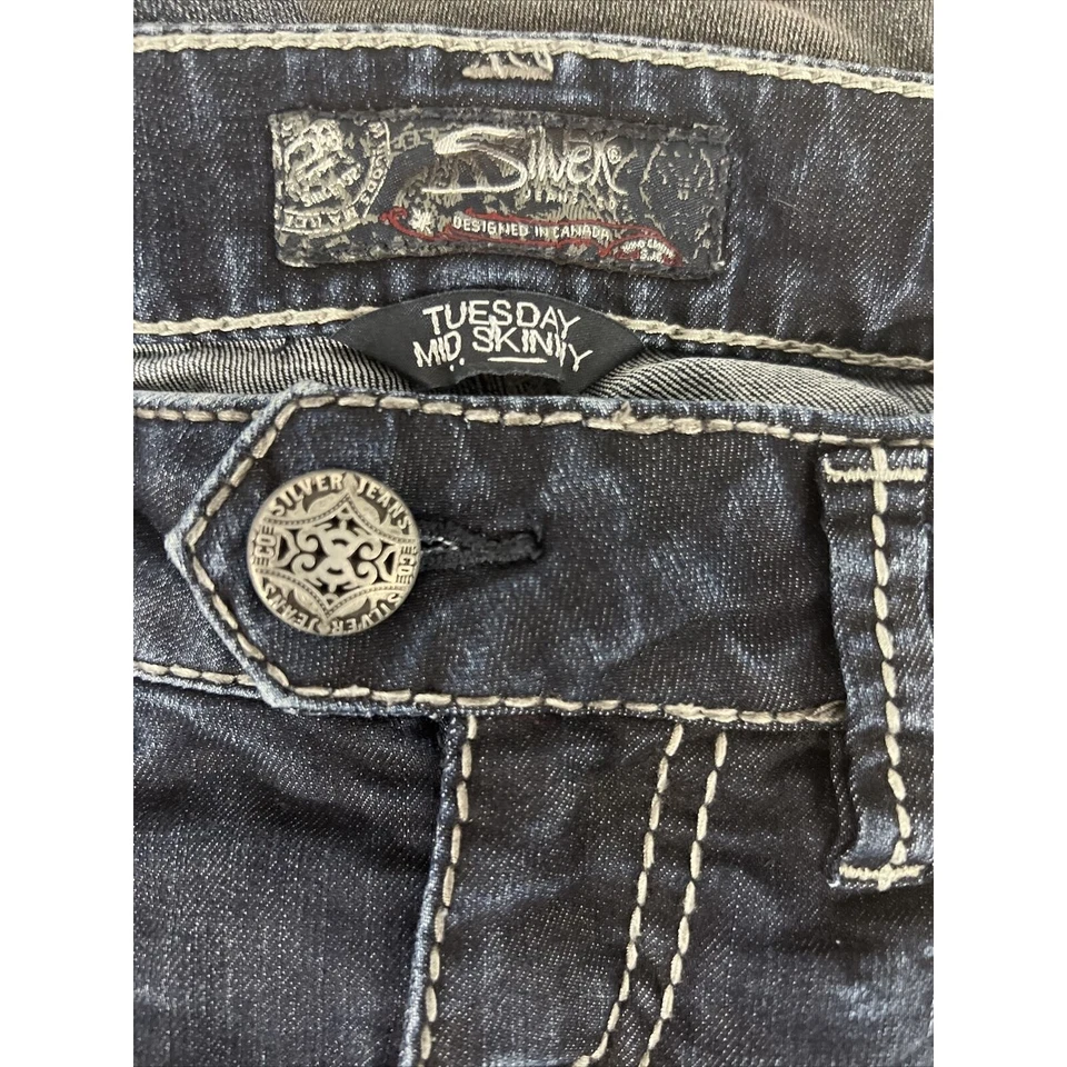 Nuevo Silver Jeans Mujer Martes Talle Medio Lavado Oscuro Flaco 63.5x69.8cm - Imagen 2 de 4
